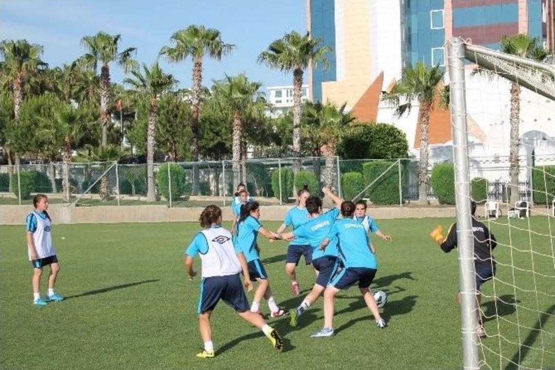 İşitme Engelli Milliler D&uuml;nya Şampiyonası&rsquo;na Manavgat&rsquo;ta Hazırlanıyor