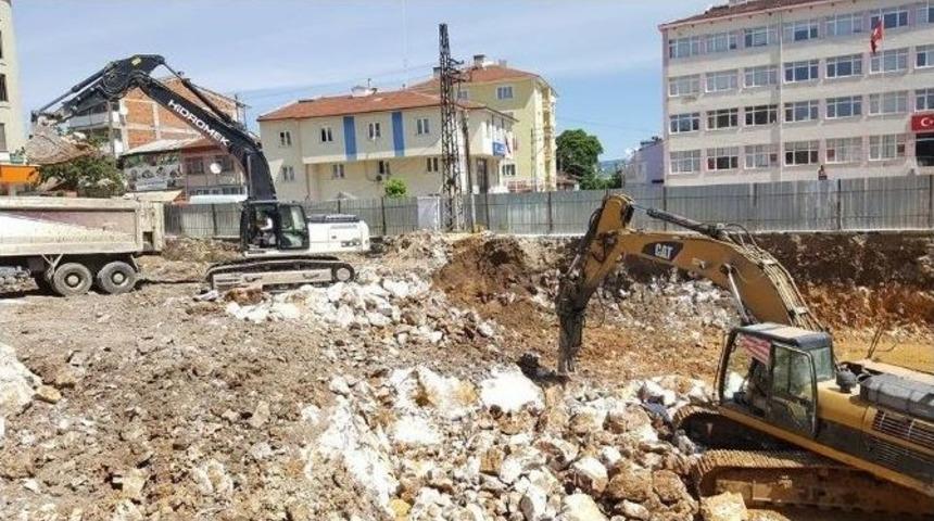 Pazaryeri&rsquo;nde İş, Ticaret Ve K&uuml;lt&uuml;r Merkezi İnşaat &Ccedil;alışmaları Devam Ediyor