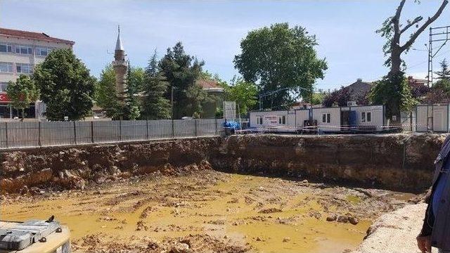 Pazaryeri’nde İş, Ticaret Ve Kültür Merkezi İnşaat Çalışmaları Devam Ediyor