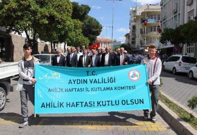 Aydın’da ‘yılın Ahisi’ Ödüllendirildi