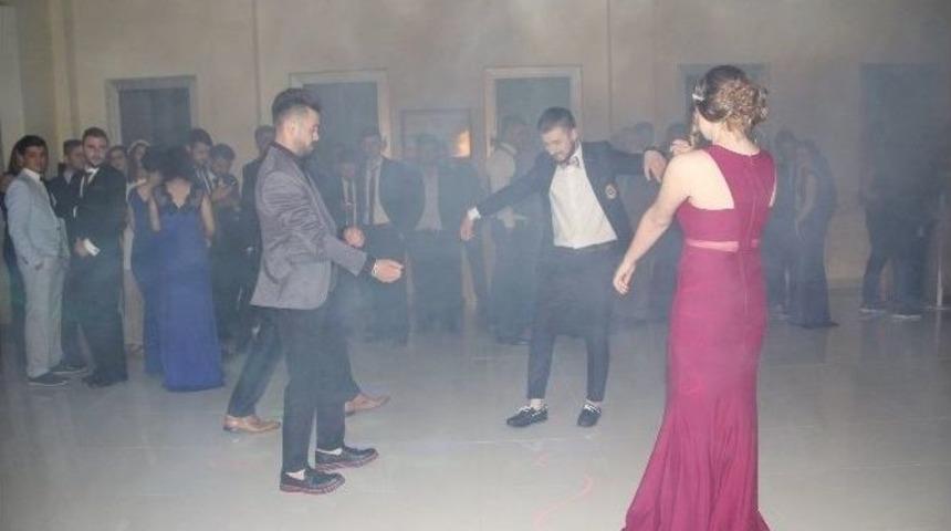 Hisarcık Myo&rsquo;da Mezuniyet Balosu