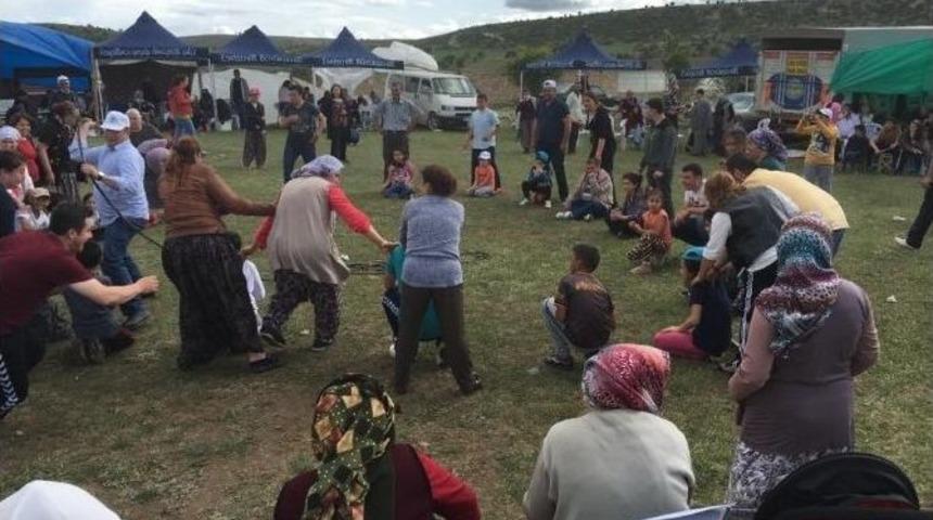 Yarbasan Mahallesi Sakinleri Geleneksel Hale Getirdikleri Piknikte Buluştular