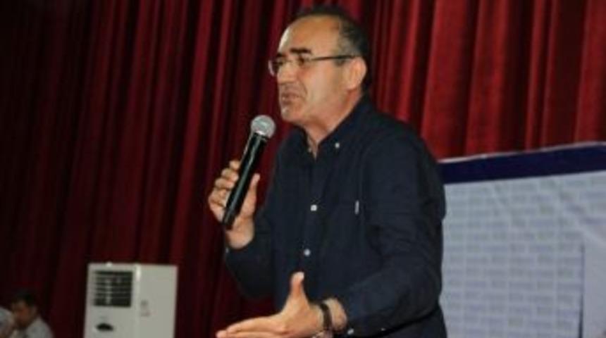 Sunay Akın &lsquo;&rsquo;t&uuml;rkiye Yarı Aydın Cennetidir&rsquo;&rsquo;