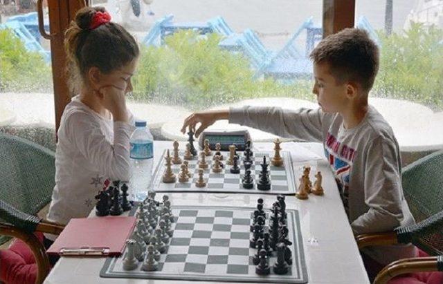 Bandırma’da Satranç Ve Bilardo Turnuvası Yapıldı