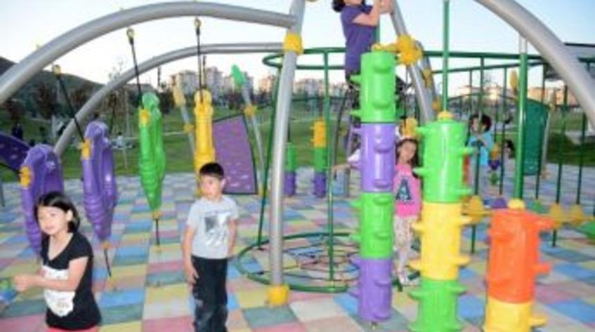 Aksaray Belediyesi Oyun Parklarını Modernize Ediyor