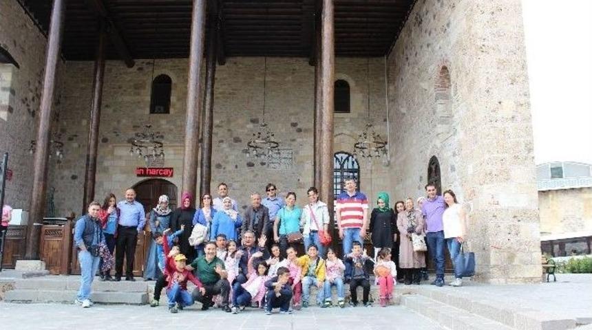 &Ouml;ğrenciler Ve Veliler Gezide Bir Araya Geldi