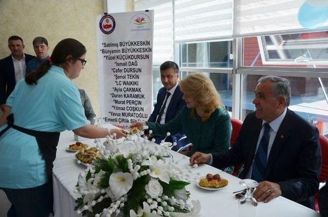 Down Sendromluların Eğitileceği &ldquo;can Suyu Kafe&rdquo; A&ccedil;ıldı 2