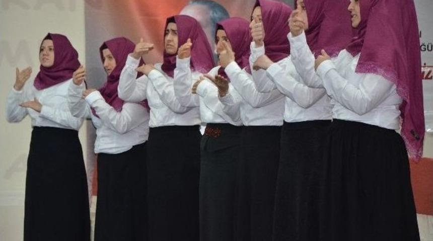 İşitme Engelliler Kur&rsquo;an-ı Kerimi İşaretlerle Okudu