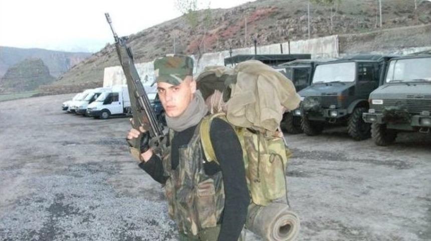 Karacabeyli Uzman &Ccedil;avuş Evladını G&ouml;remeden Şehit Oldu