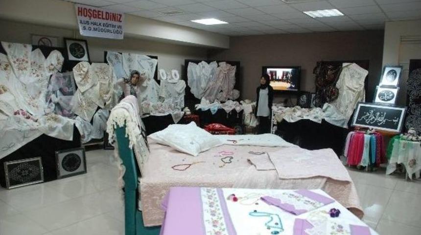 Ulus&rsquo;ta El Emekleri G&ouml;r&uuml;c&uuml;ye &Ccedil;ıktı