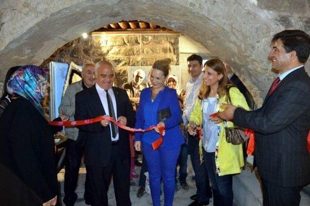 Ebru, Hat Ve Kat’ı Sanatı Sergisi Açıldı