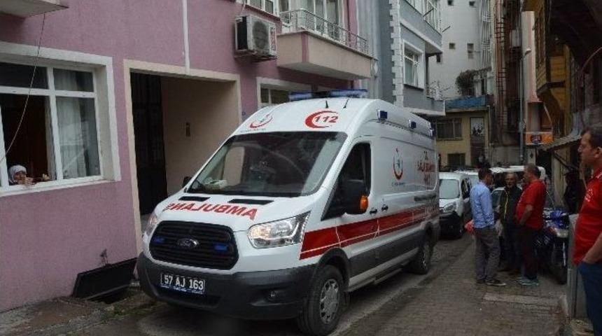 Emekli &Ouml;ğretmen Evinde &Ouml;l&uuml; Bulundu