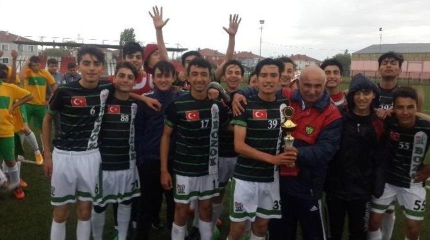 Bozokspor Futbol Kul&uuml;b&uuml; U16&rsquo;da Yozgat Şampiyonu Oldu