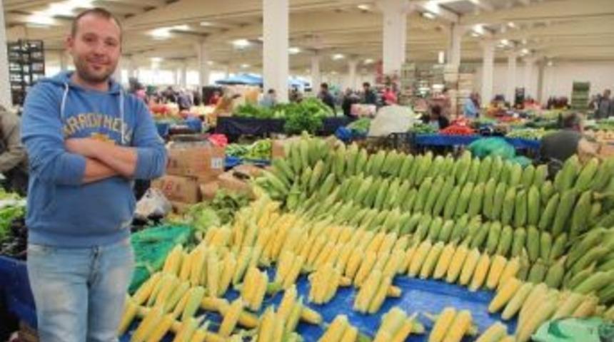 S&uuml;t Mısır Tezgahlarda Yerini Aldı