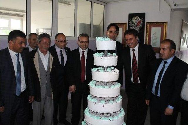 Akdağmadeni İl&ccedil;esinde Tubitak Bilim Fuarı Yoğun İlgi G&ouml;rd&uuml; 3