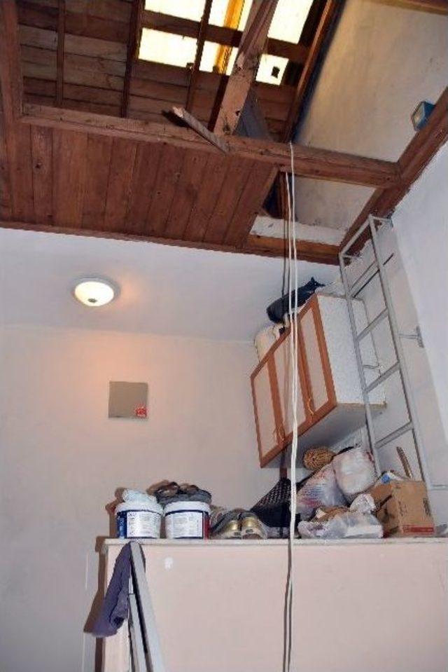 &Ccedil;atıdan D&uuml;şen Yaşlı Adam Ağır Yaralandı 2