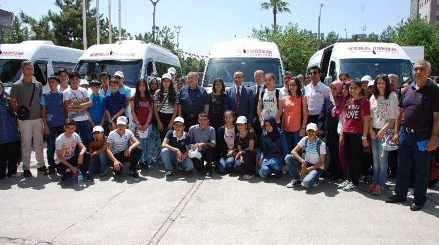 Adıyamanlı &Ouml;ğrenciler, &Ccedil;anakkale Ve İstanbul&rsquo;u Gezecek