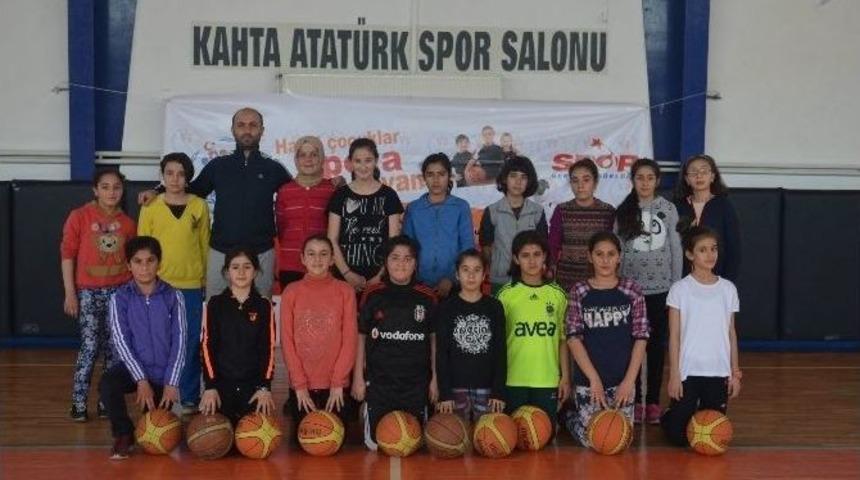 Kahta&rsquo;da, &ldquo;yaz Spor Okulu&rdquo; A&ccedil;ıldı