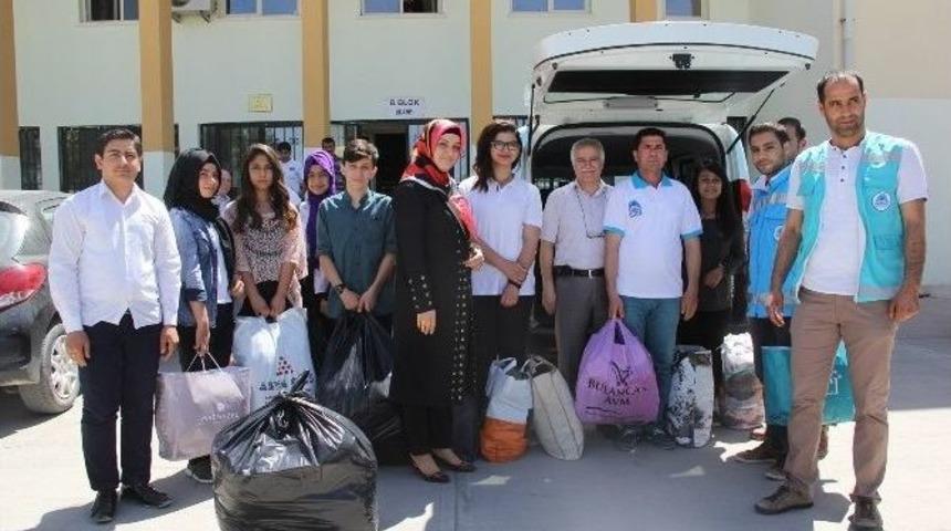 &Ouml;ğrenciler, Kullandıkları Eşyaları Umut Masasına Bağışladı