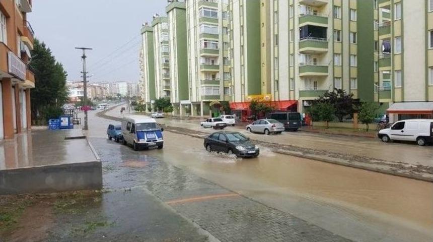 Osmaniye&rsquo;de Sağanak Yağış