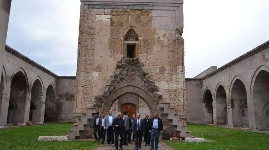 B&uuml;nyan&rsquo;ın Tarih Mirası Ayağa Kaldırılacak