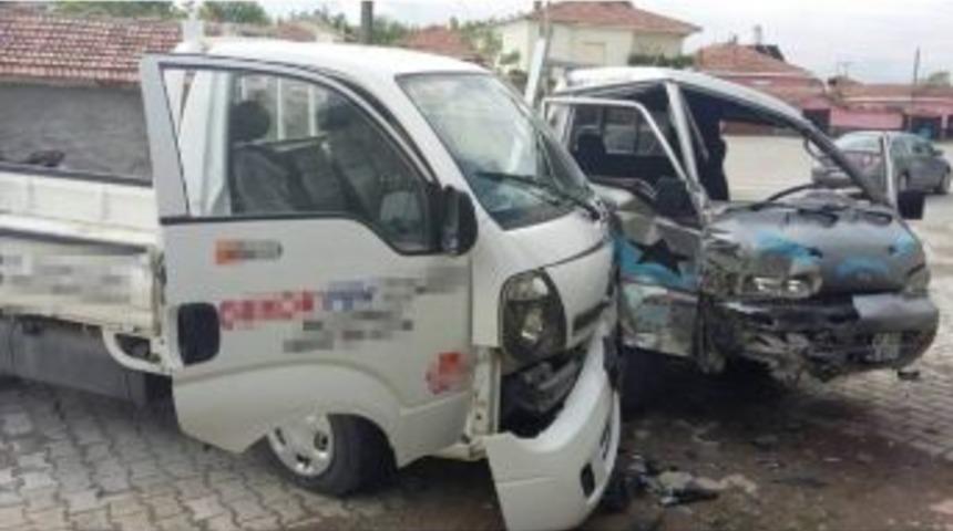 Kulu&rsquo;da Trafik Kazası: 3 Yaralı