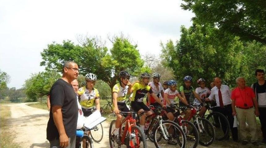 Okullararası K&uuml;&ccedil;&uuml;kler Ve Gen&ccedil;ler İl Birinciliği