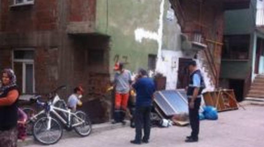 Erenler&rsquo;deki &Ccedil;&ouml;p Ev Tekrar Temizlendi