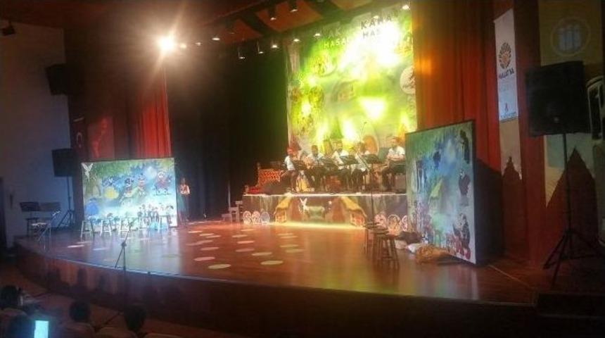 Turgut &Ouml;zal Tıp Merkezi&rsquo;nde Tedavi G&ouml;ren &Ccedil;ocuklara Moral Desteği