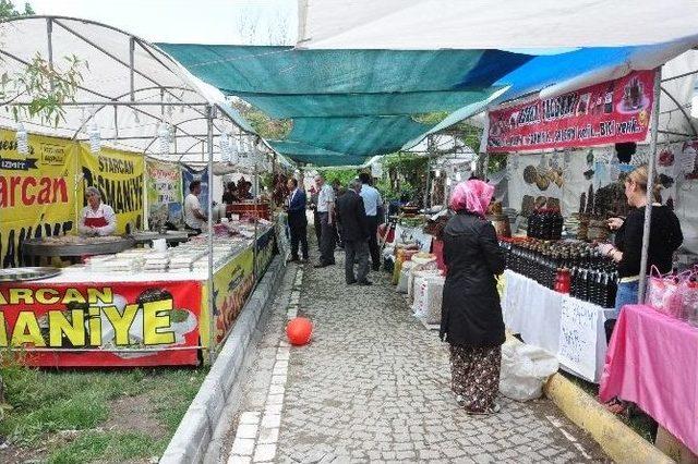 Somalı Stk&rsquo;lar Kermeste Buluştu 3