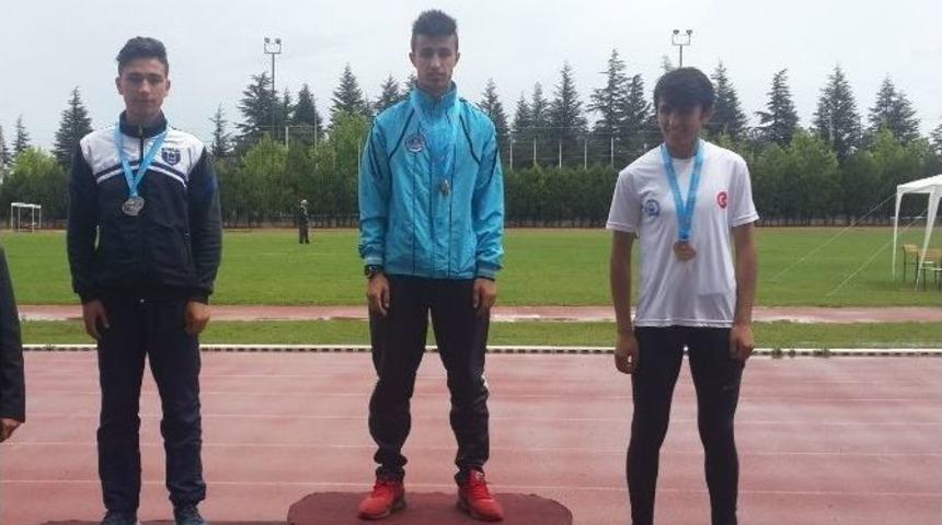 B&uuml;y&uuml;kşehirli Atletler 4 Yıldır K&uuml;rs&uuml;de