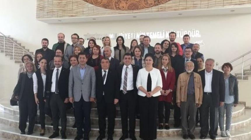 Eczacı Berat Beran Eczacılarla Buluşmaya Devam Ediyor