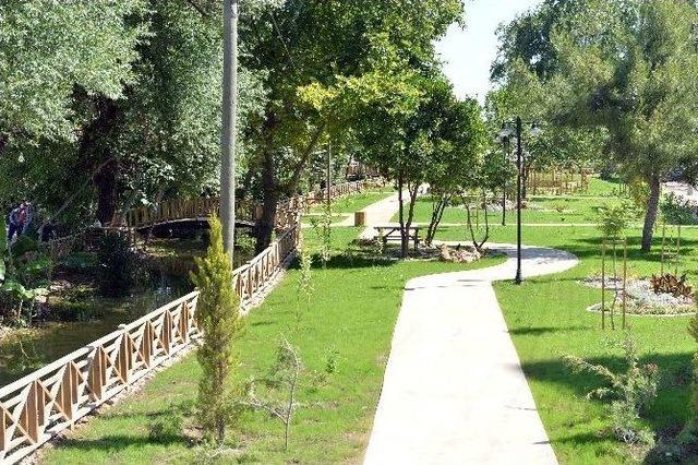 Muratpaşa Belediyesi’nden 11 Bin Metrekarelik Doğa Park