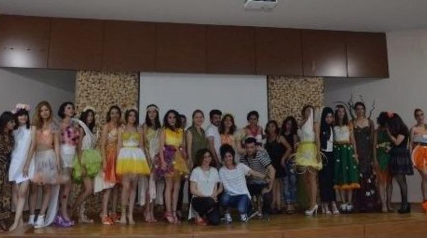 Hem Tasarladılar Hem Mankenliğini Yaptılar