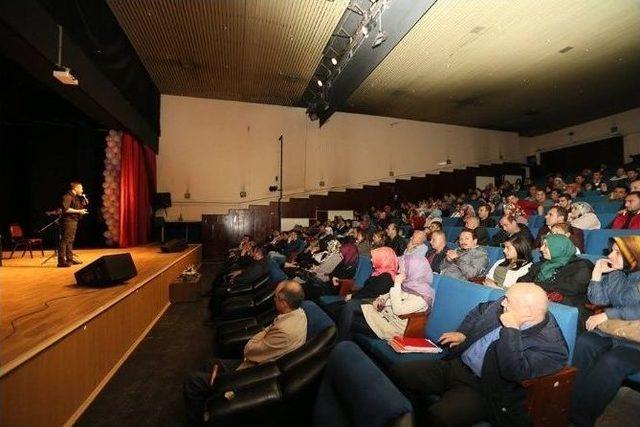 Kütahya Belediyesi’nin Etkinliğinde Sahne Aldılar