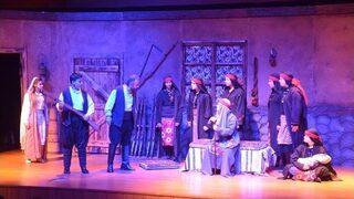 Bozüyük Belediyesi Tiyatro Grubu “töre” Oyunu İle İkinci Kez Seyirci Karşısına Çıktı