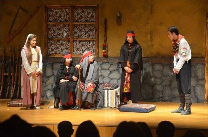 Bozüyük Belediyesi Tiyatro Grubu “töre” Oyunu İle İkinci Kez Seyirci Karşısına Çıktı G4