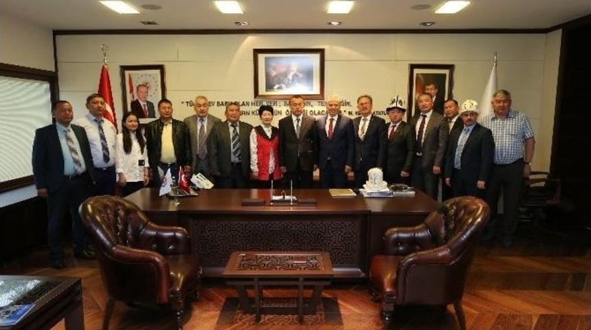 Kırgızistan&rsquo;dan Başkan Zolan&rsquo;a Ziyaret