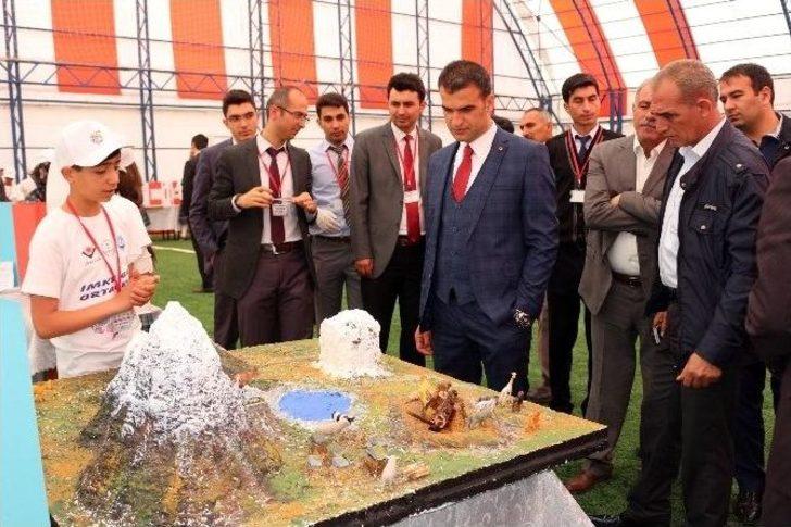 Ağrı’da Tübitak 4006 Bilim Fuarı Açıldı G5