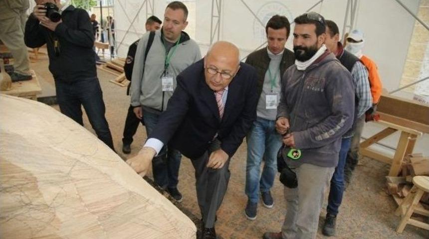 &Ccedil;akır&ouml;zer, Ahşap Heykel Festival Alanını Gezdi