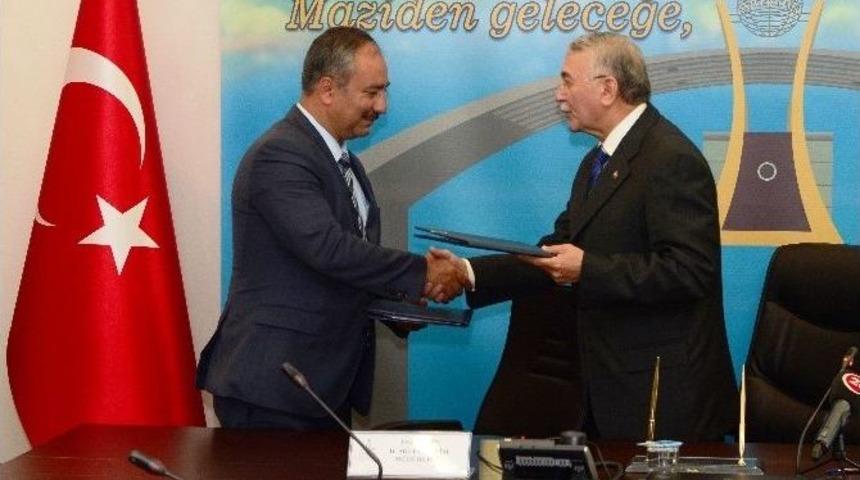 G&ouml;&ccedil;menlere T&uuml;rk&ccedil;e &Ouml;ğretimine İlişkin Protokol İmzalandı