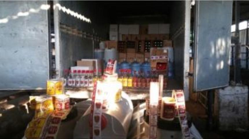 Polis Sahte İ&ccedil;ki Satıcılarını Yakaladı, Mahkeme Serbest Bıraktı