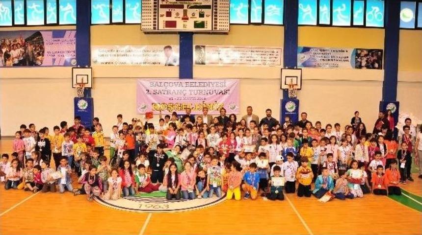 Gen&ccedil; Satran&ccedil;&ccedil;ılar Bal&ccedil;ova&rsquo;da Buluştu