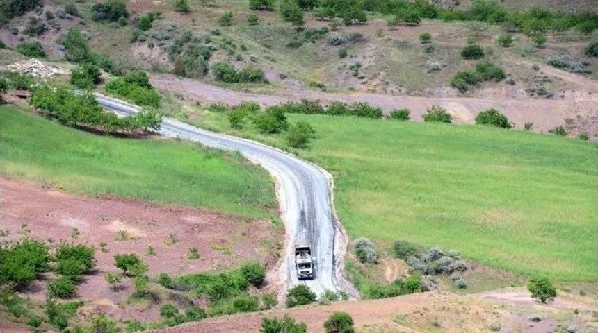 5 Mahallenin Yolu Asfaltlanıyor