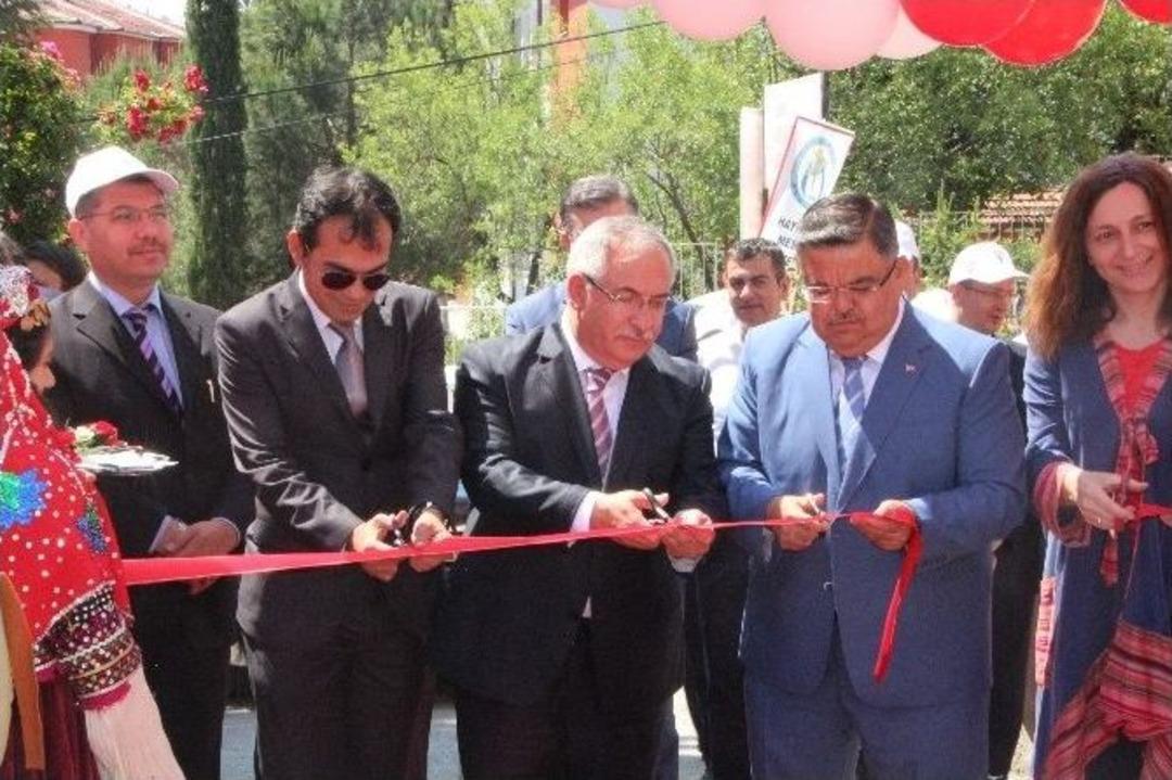 Bilecik&rsquo;te 4006 Tubitak Bilim Fuarı A&ccedil;ıldı