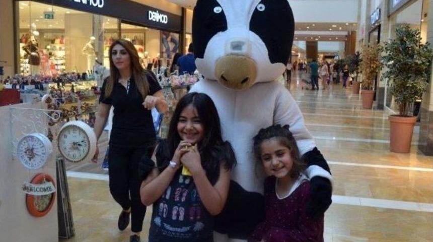 &Ccedil;ocuklara S&uuml;t Sevgisi Aşılandı