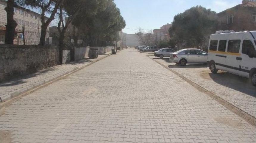 4 Ayda 30 Bin Metrekare Parke Taş D&ouml;şendi