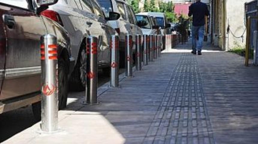 Altınordu&rsquo;da Kaldırımlara Duba