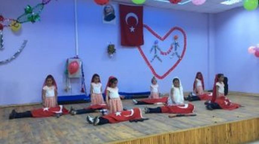 &Ccedil;ıldır Ana Okulu &Ouml;ğrencilerinden Yıl Sonu G&ouml;sterisi