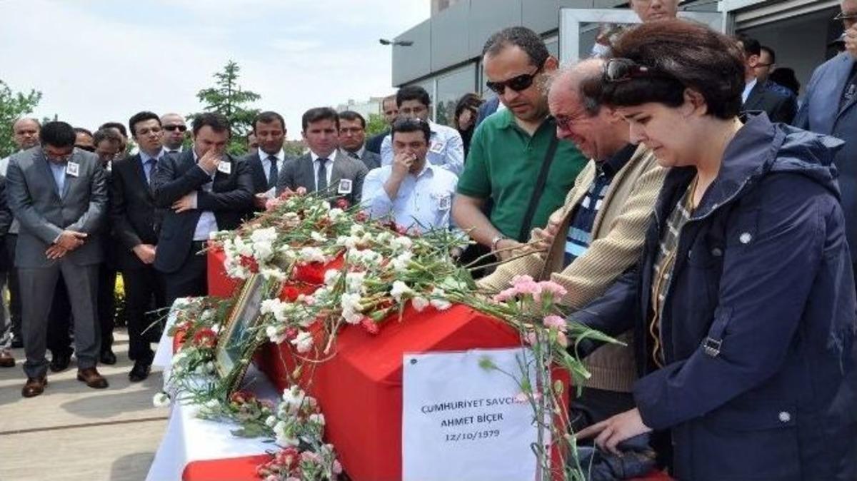 Meslektaşlarından Savcıya Son G&ouml;rev